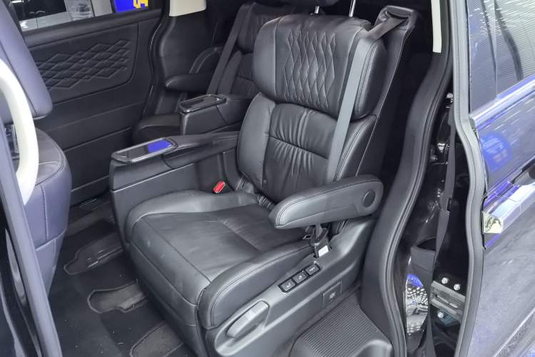 Used Honda Elysion 2022 2.0L eHEV Luxury Edition