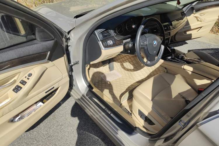 Used BMW 5 Series 2013 525Li Luxury Model