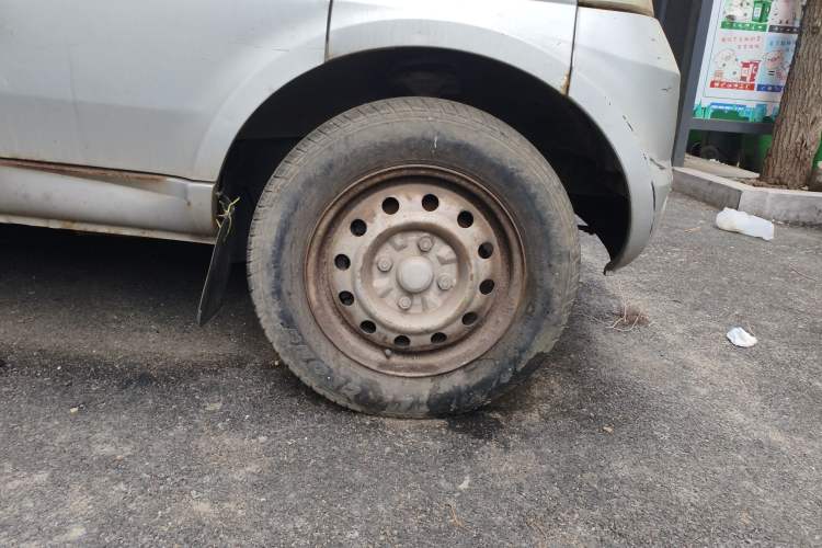 Used Wuling Rongguang 2014 1.2L S Base Model
