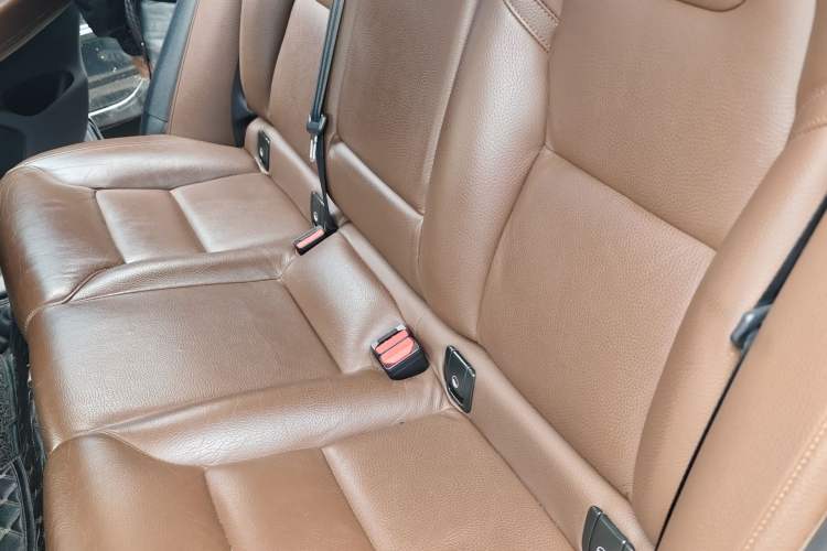 Used Volvo XC60 2021 T5 4x4 Smart Luxury Edition Left Rear Seat