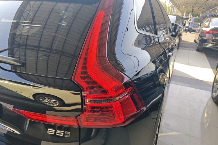 Used Volvo XC60 2025 B5 Four-Wheel Drive Smart & Advanced Luxury Edition
