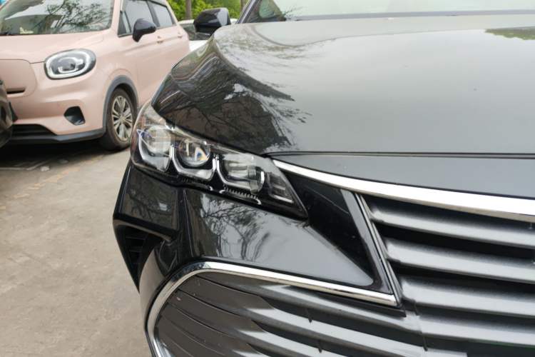 Used Toyota Avalon 2021 2.5L Luxury Edition Right Front Headlight
