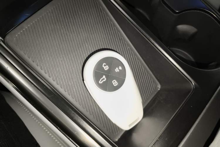 Used Nio ES8 2020 580 km Range Six-Seater Version Vehicle Key