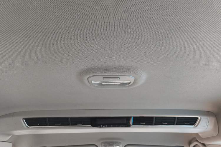 Used JAC Refine M4 2019 Business Series 2.0L Manual Business Version China V Standard Headliner