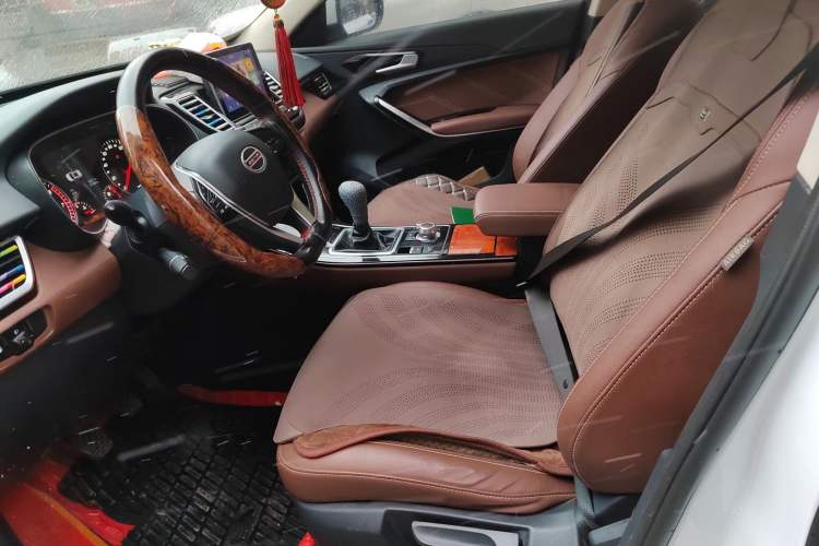 Used FAW Senya R9 2018 1.2T Manual Prestige Smart Enjoyment Model
