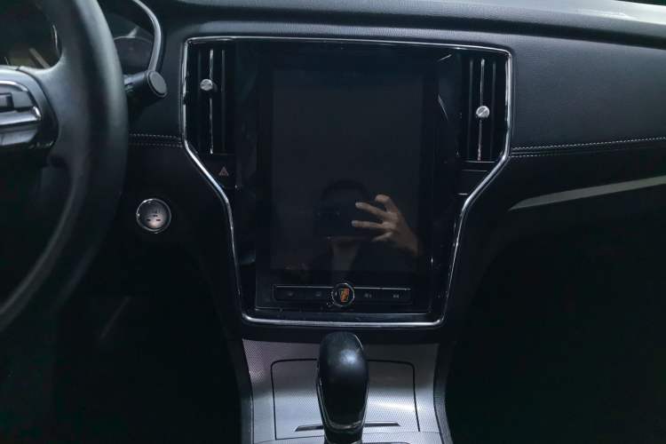 Used Roewe RX5 2020 20T Automatic 4G Connected Million Edition
