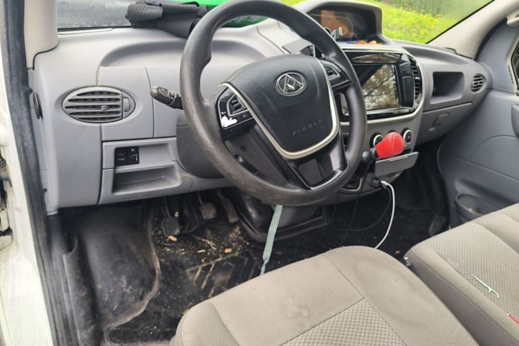 Used SAIC MAXUS Xintu V80  Center Console