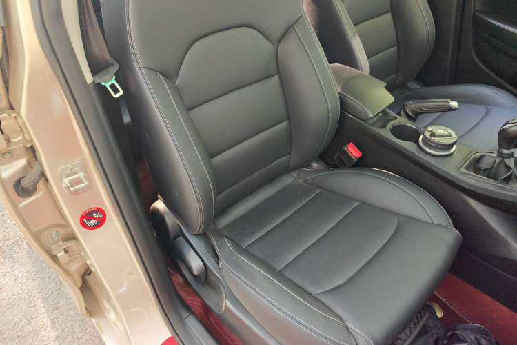 Used Geely Auto Emgrand 2019 Leading Edition 1.5L Manual Upward Asian Games Edition China VI Right Front Seat
