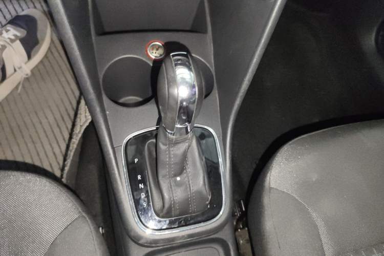 Used Volkswagen Polo 2016 1.6L Automatic Comfort Model
