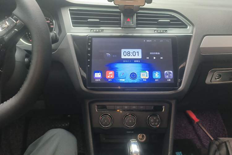 Used Volkswagen Tiguan L 2017 330TSI Automatic Two-Wheel Drive Luxury Edition Audio And AC Panel