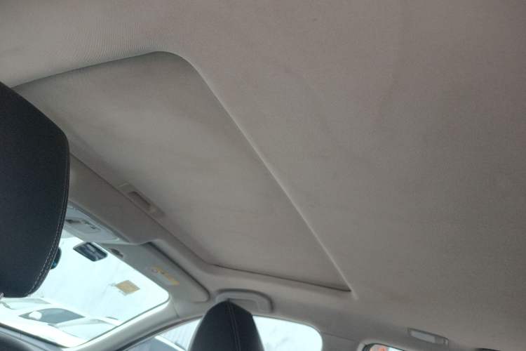 Used Venucia T90 2017 2.0L CVT Smart Edition
