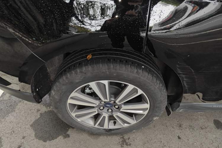 Used Ford Edge 2022 PLUS EcoBoost 245 Four-Wheel Drive Platinum Edition 7-Seater
