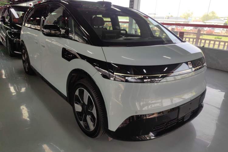 Used Zeekr MIX 2025 Intelligent Driving Version Front Right 45 Deg