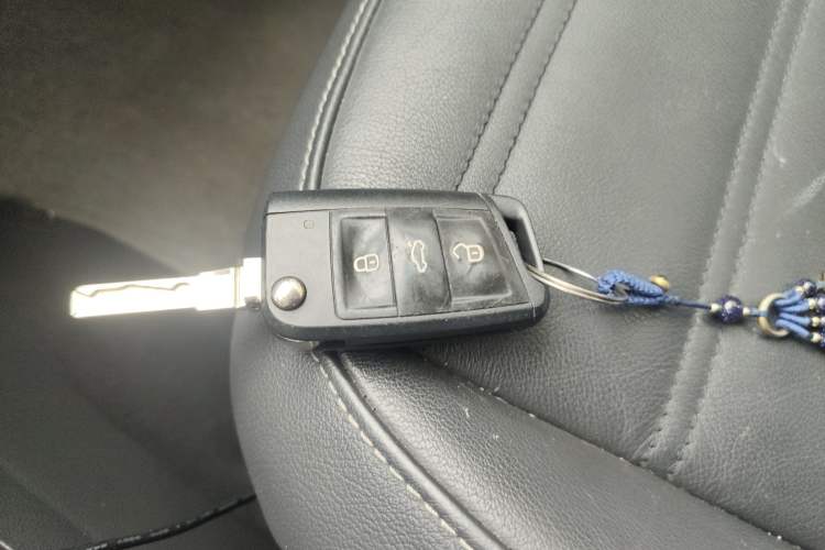 Used Volkswagen Touran 2016 Volkswagen Touran L 280TSI DSG Comfort Edition Vehicle Key