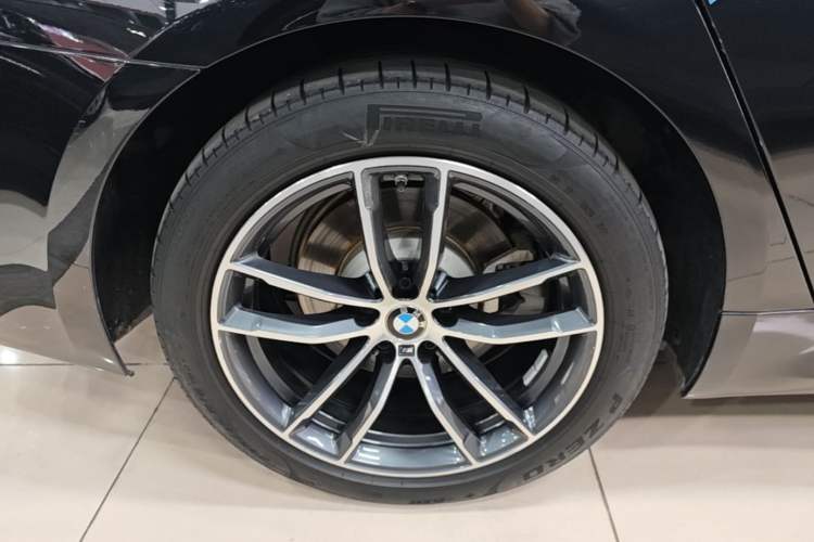 Used BMW 5 Series New Energy 2021 Restyled 535Le Pioneer Edition M Sport Package
