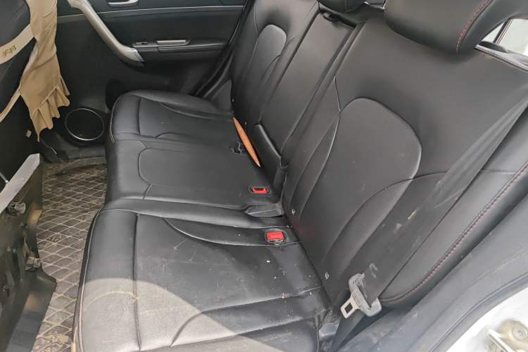 Used Haval H6 2017 Blue Label Sport Edition 1.5T Manual Two-Wheel Drive Elite Model Left Rear Seat