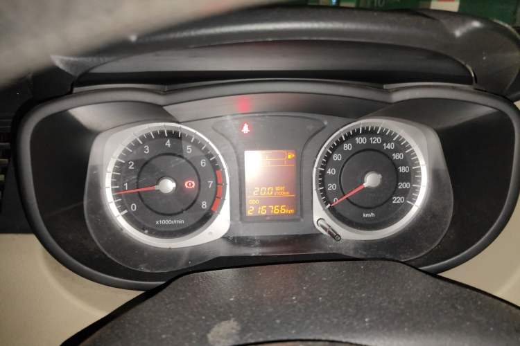 Used Venucia R50 2014 1.6L Manual Splendid Edition