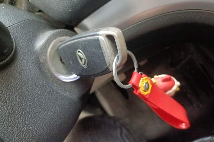 Used HYOSOW H3 2015 1.5L manual luxury version
