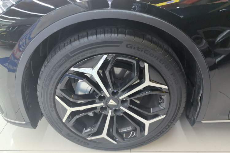 Used Deepal SL03 2024 135Plus Glory Edition Exterior 4