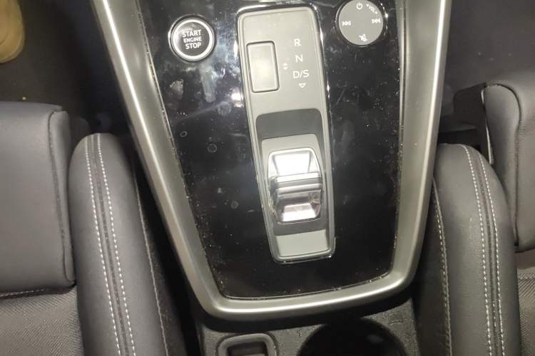 Used Audi A3 2021 A3L Limousine 35 TFSI Fashion Sport Model Gear Lever