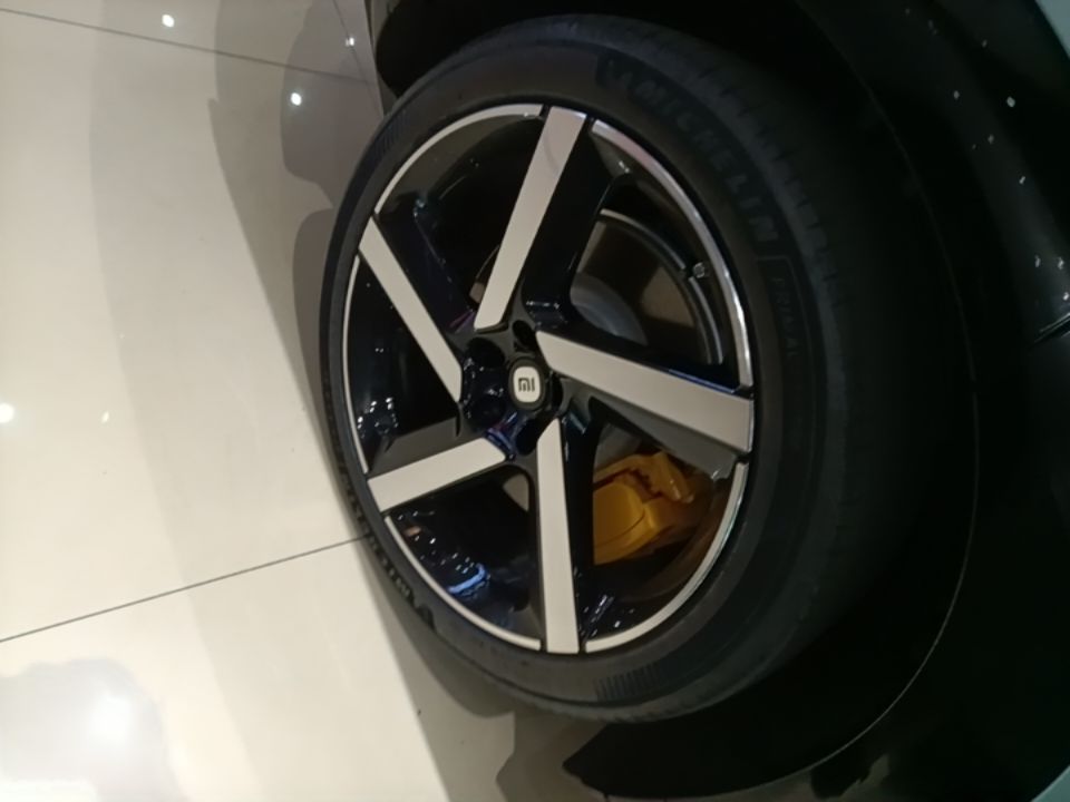 Xiaomi Auto YU7 2025 Ultra-Long Range All-Wheel Drive Pro Version — снимка 11