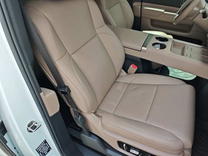 Used Li Auto MEGA 2025 Ultra Smart Refreshed Edition — 24