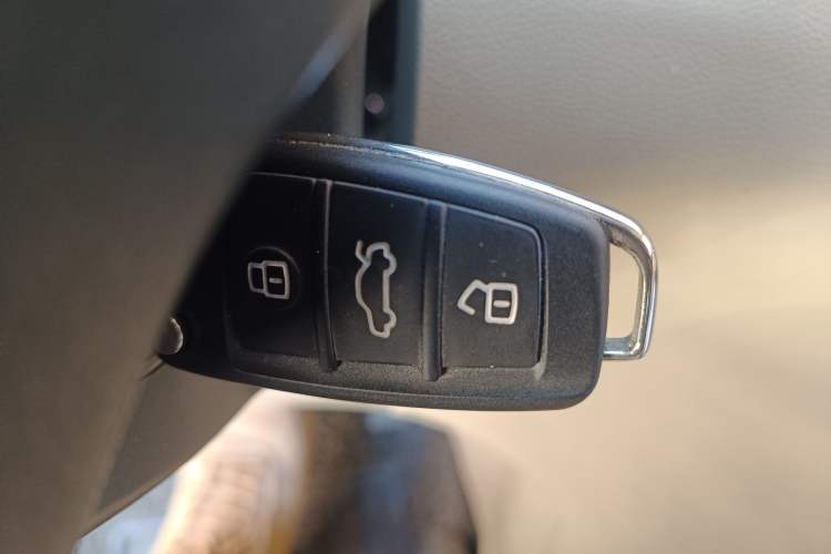 Used Chery E3 2013 1.5L Manual Fashion Model
