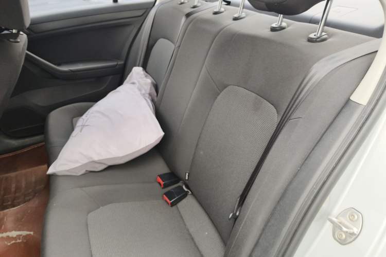 Used Volkswagen Jetta 2017 1.4L Manual Fashion Edition