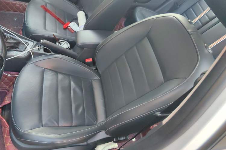 Used Volkswagen Lavida 2017 1.6L Automatic Comfort Edition
