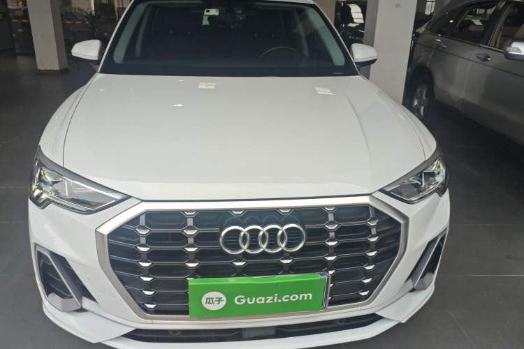 Used Audi Q3 2019 35 TFSI Advanced Dynamic Edition
