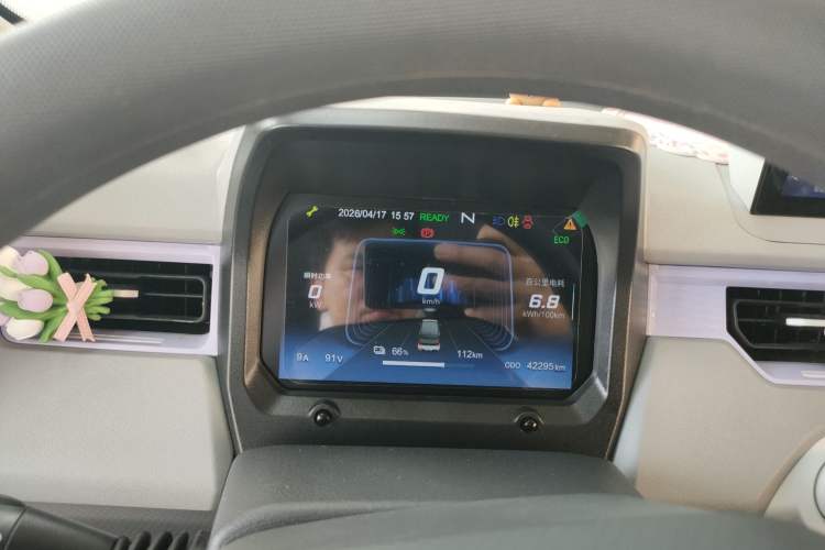 Used Chery QQ Ice Cream 2022 170km Sundae Phosphate Lithium-Ion