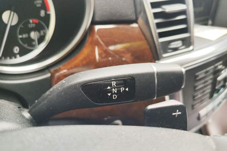 Used Mercedes-Benz M-Class 2014 ML 400 4MATIC Luxury Model
