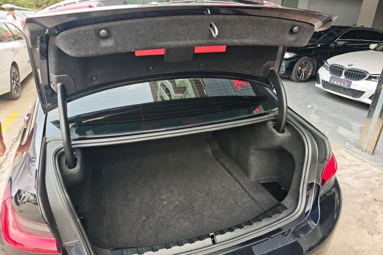 Used BMW 3 Series 2023 325i M Sport Night Edition Package Trunk