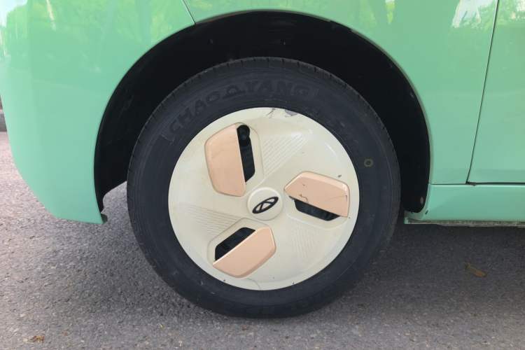 Used Chery QQ Ice Cream 2022 120km Conical Shape Lithium Iron Phosphate