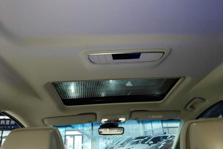 Used Buick GL8 2023 ES Lu Zun Deluxe Model
