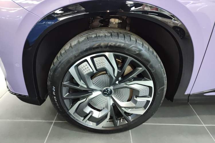 Used Hongqi Tiangong 08 2025 680 Ultra Four-Wheel-Drive Version Exterior 4