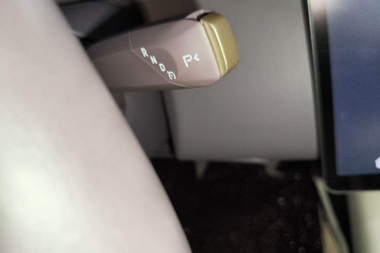 Used Avatr 12 2023 650 Three-Laser Four-Wheel Drive Performance Edition Gear Lever