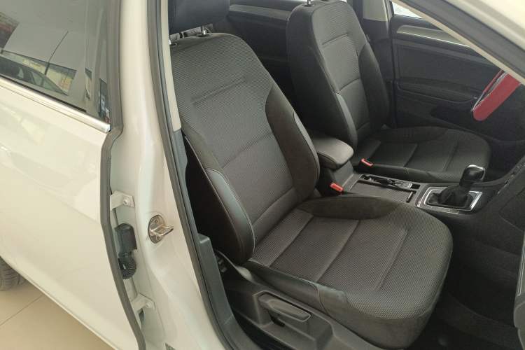 Used Volkswagen Golf 2019 1.6L Automatic Comfort Model China V Standard
