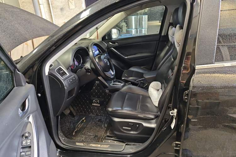 Used Mazda CX-5 2013 2.5L Automatic 4x4 Luxury Version
