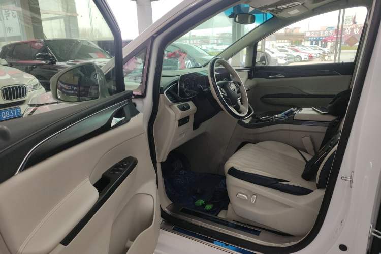 Used Buick GL8 2023 ES Lu Zun Comfort Model
