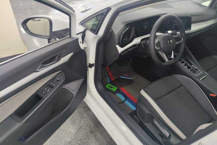 Used Volkswagen Golf 2021 280TSI DSG Pro Driver Seat