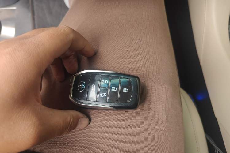 Used Toyota Alphard 2021 Dual-Engine 2.5L Luxury Edition