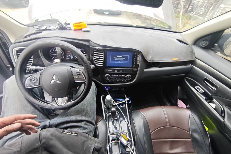 Used Mitsubishi Outlander 2019 2.0L Two-Wheel Drive Comfort Edition 5 Seats China VI Standard