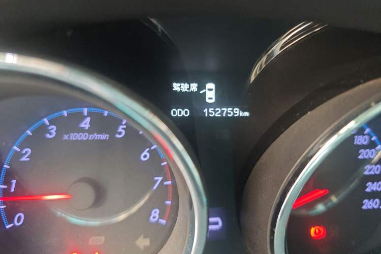 Used Toyota Reiz 2010 2.5V Fengdu Elite Edition Odometer Close Up