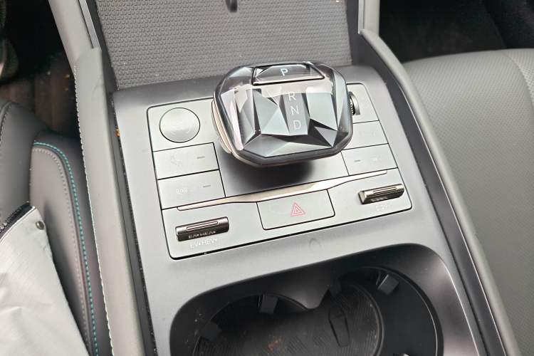 Used BYD Qin L 2024 DM-i 120KM Beyond Model Gear Lever