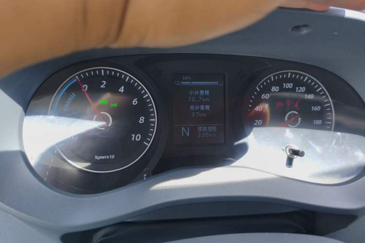 Used Wuling Yangguang 2025 Model 400km Bus Edition—Comfort Edition Instrument Cluster