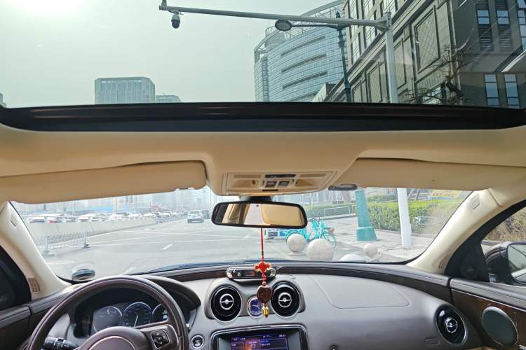 Used Jaguar XJ 2013 XJL 3.0 SC Panoramic Business Edition
