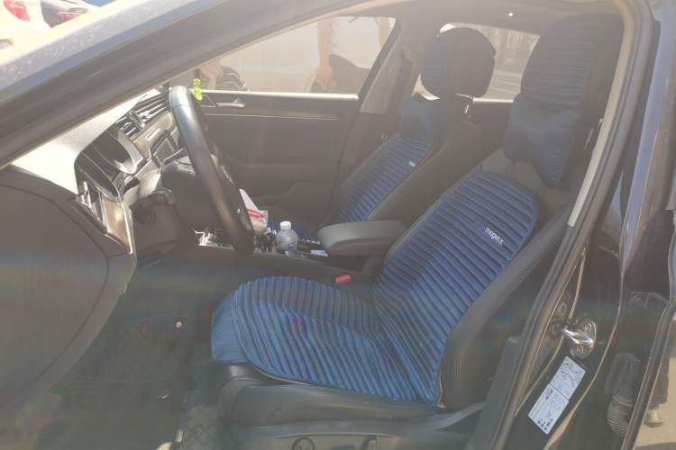 Used Volkswagen Magotan 2019 330TSI DSG Leading Model China VI Standard Left Front Seat