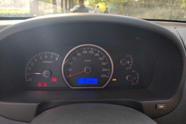 Used Hyundai Celesta 2011 1.6L Manual Comfort Edition Instrument Cluster