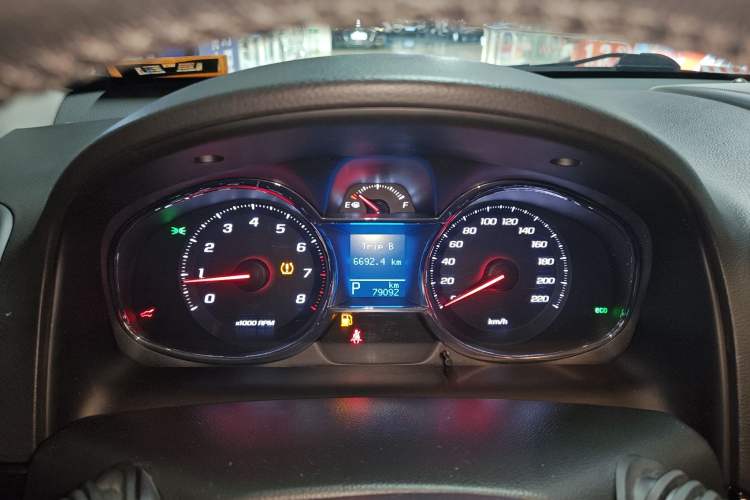 Used Chevrolet Captiva 2015 2.4L 4x4 Flagship Edition 7-Seater